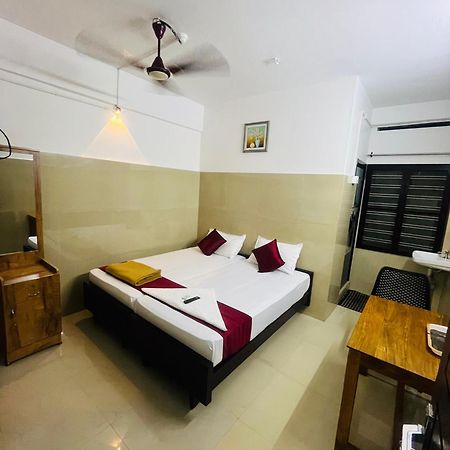 Priya Lodge Kozhikode Exterior photo