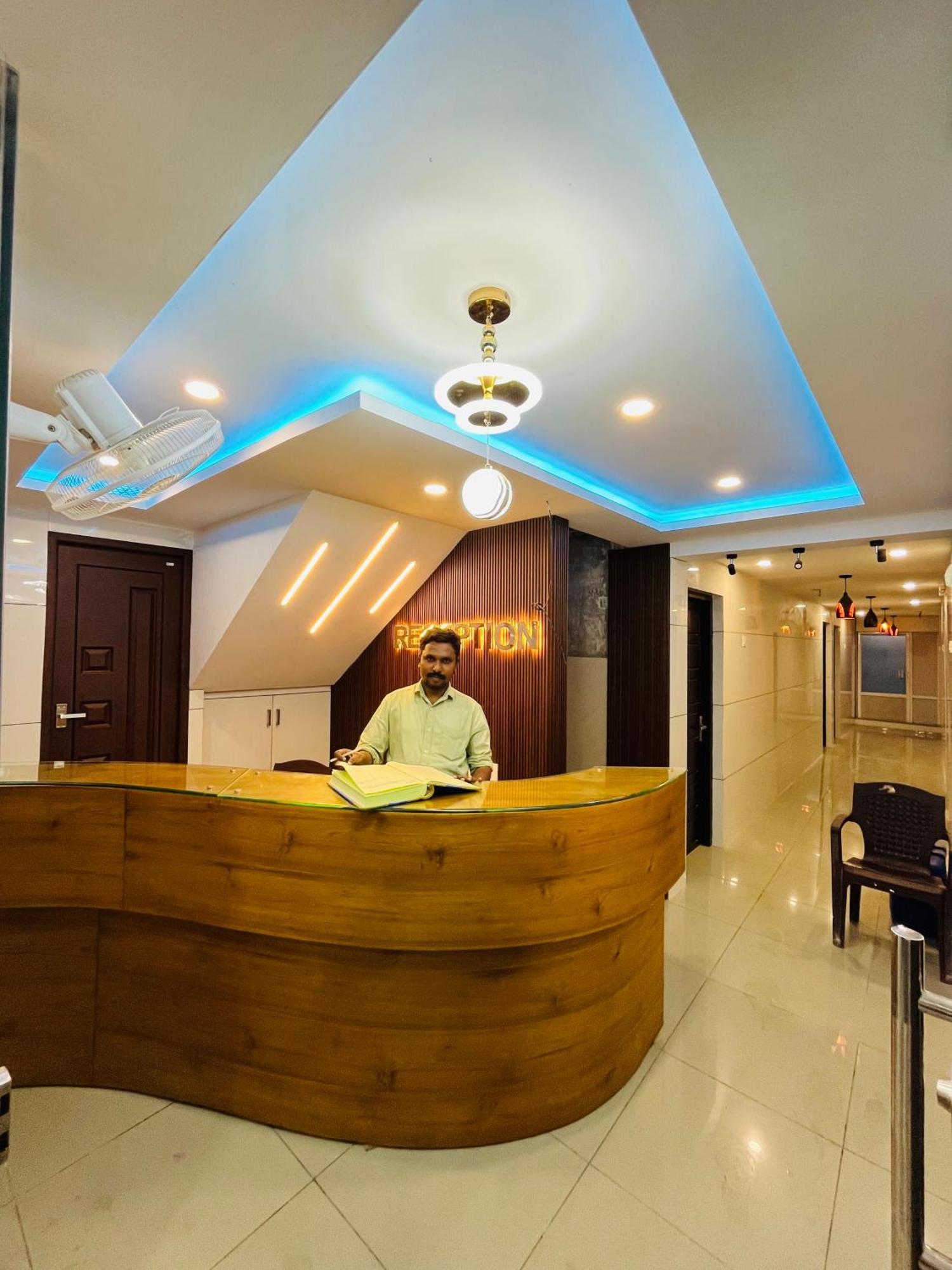 Priya Lodge Kozhikode Exterior photo