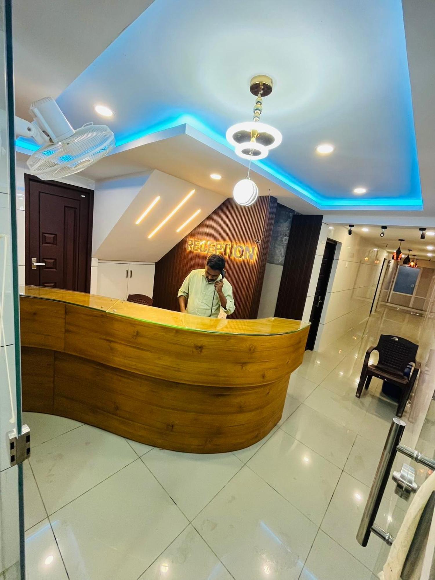 Priya Lodge Kozhikode Exterior photo
